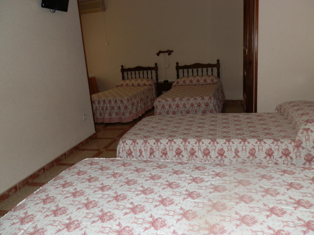 Hostal San Poul Консуэгра Номер фото