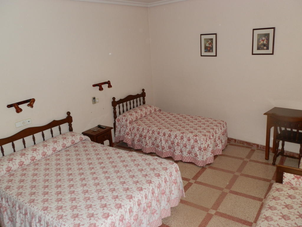 Hostal San Poul Консуэгра Экстерьер фото