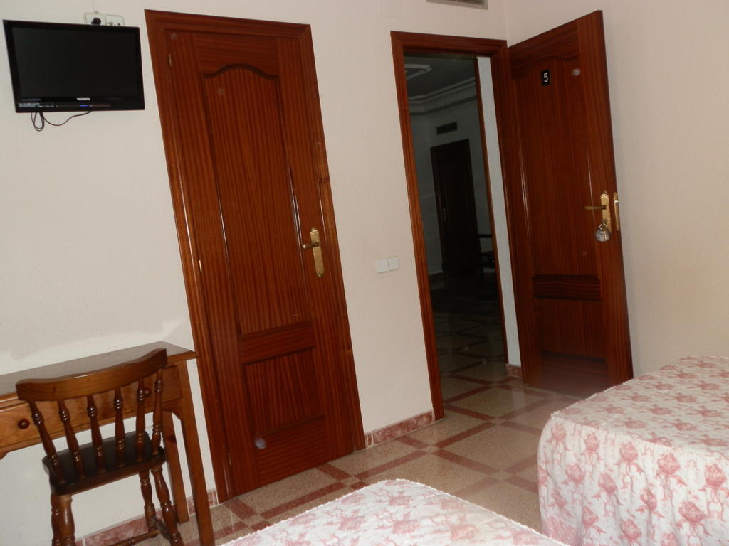Hostal San Poul Консуэгра Экстерьер фото
